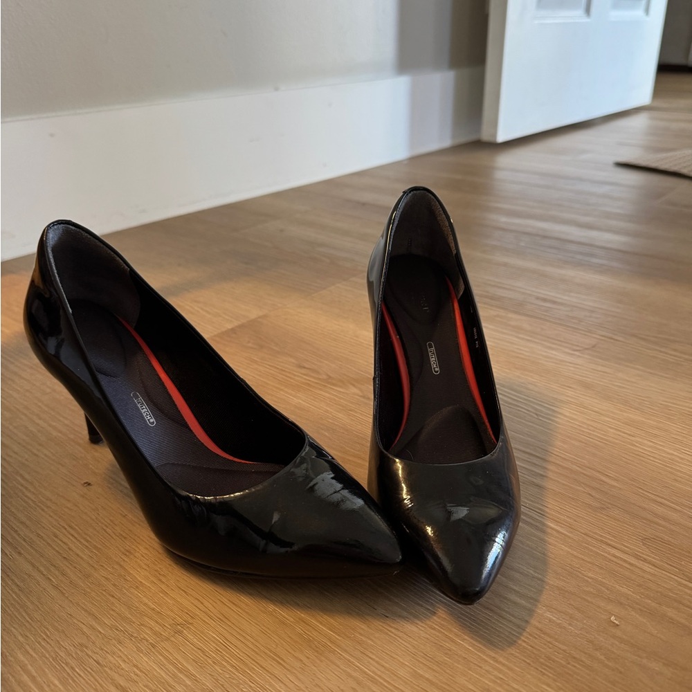 Black Rockport Pumps